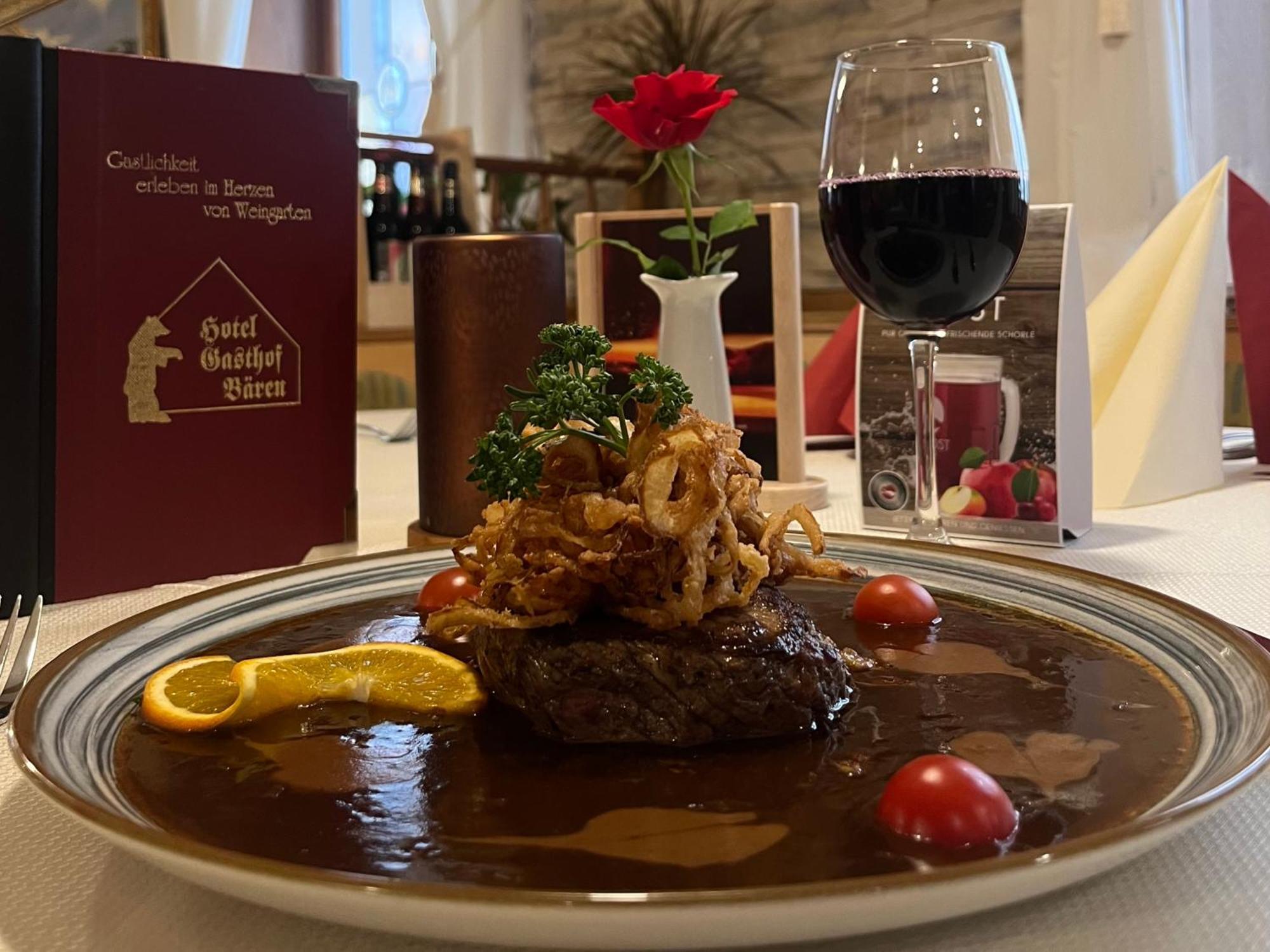 Hotel Gasthof Baeren ไวน์การ์เทิน ภายนอก รูปภาพ