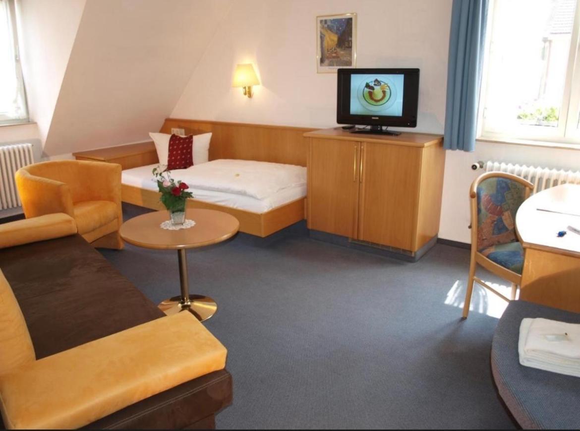 Hotel Gasthof Baeren ไวน์การ์เทิน ภายนอก รูปภาพ