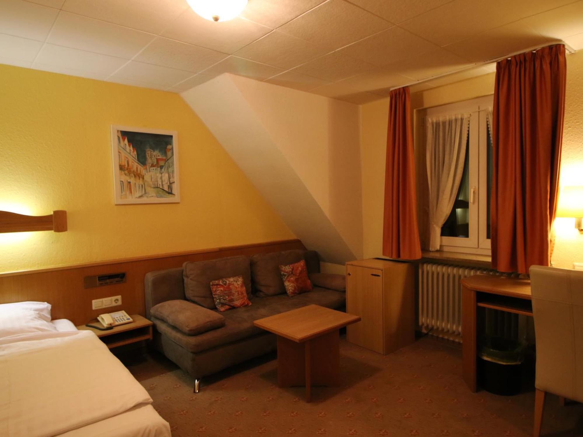 Hotel Gasthof Baeren ไวน์การ์เทิน ภายนอก รูปภาพ