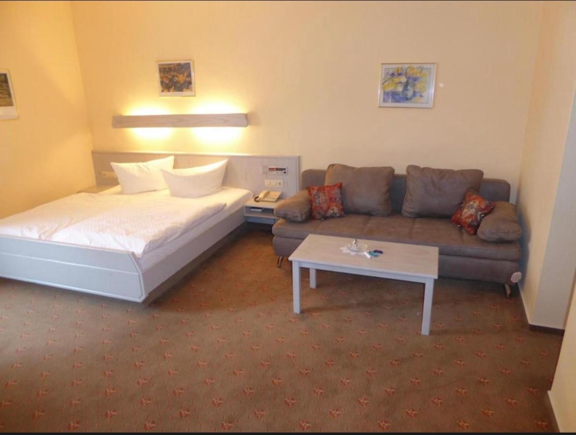 Hotel Gasthof Baeren ไวน์การ์เทิน ภายนอก รูปภาพ