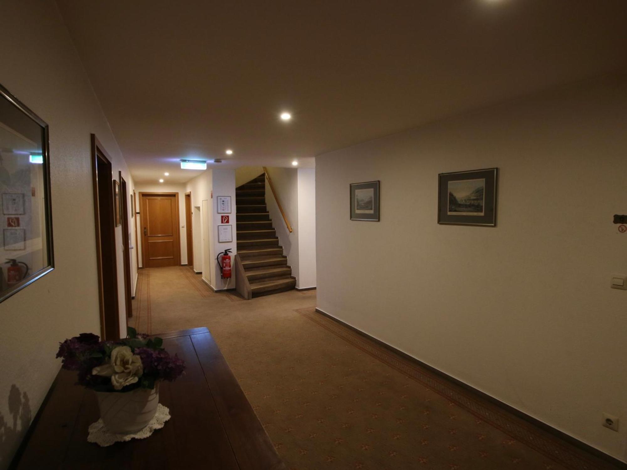 Hotel Gasthof Baeren ไวน์การ์เทิน ภายนอก รูปภาพ