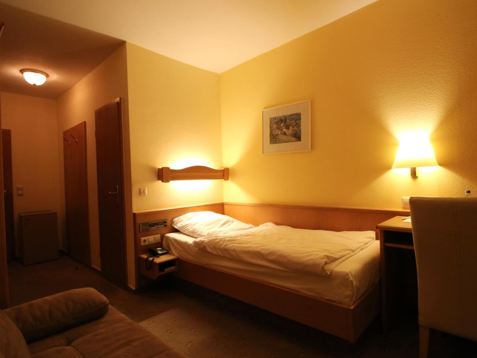 Hotel Gasthof Baeren ไวน์การ์เทิน ภายนอก รูปภาพ