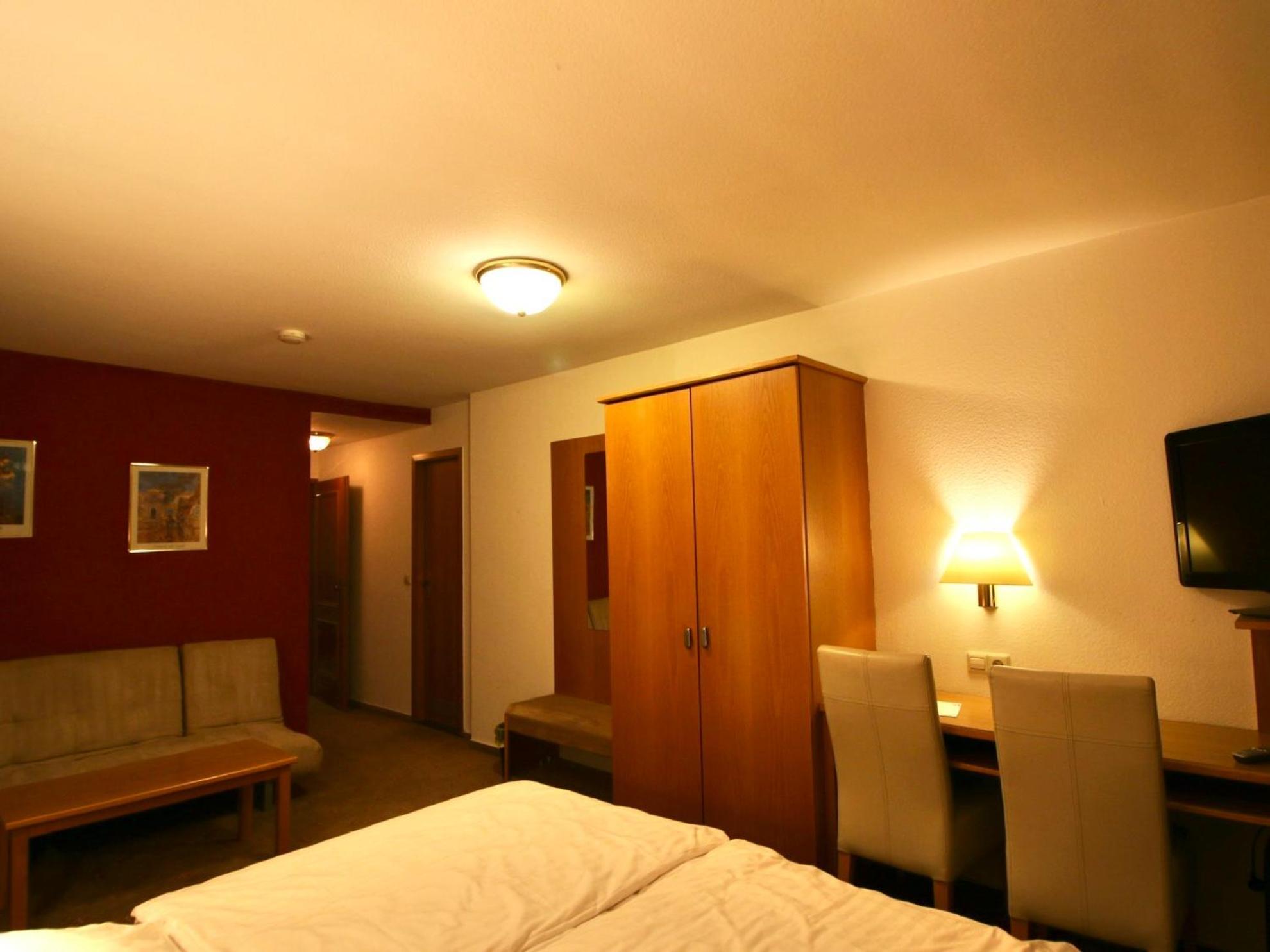 Hotel Gasthof Baeren ไวน์การ์เทิน ภายนอก รูปภาพ