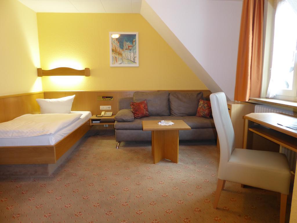 Hotel Gasthof Baeren ไวน์การ์เทิน ภายนอก รูปภาพ